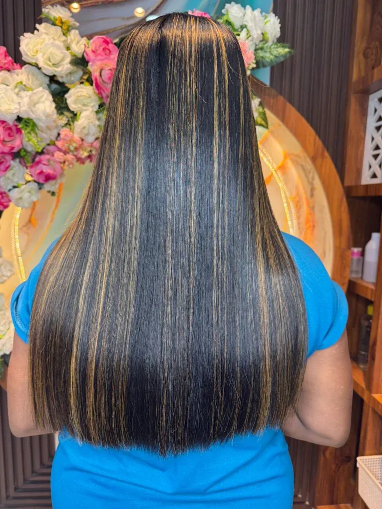 Layered haircut with highlights